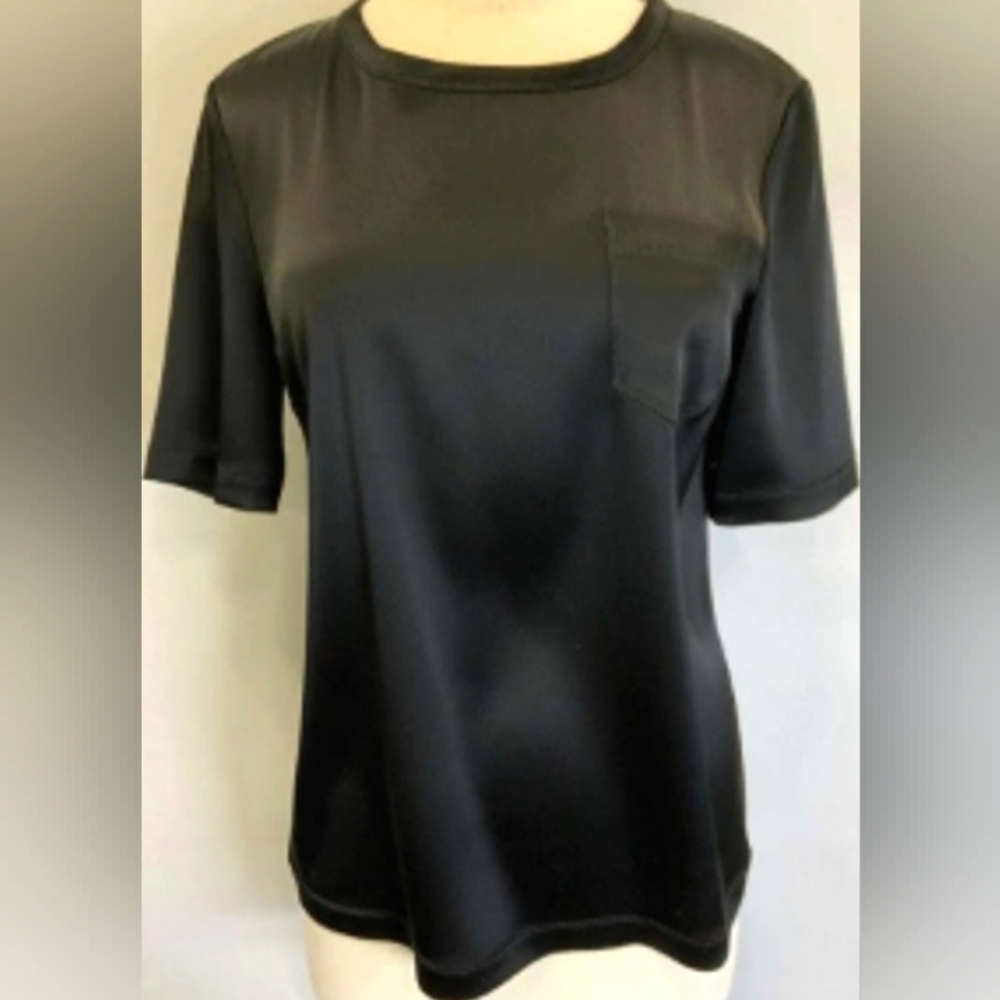 St. John satin black pocket tee Designer